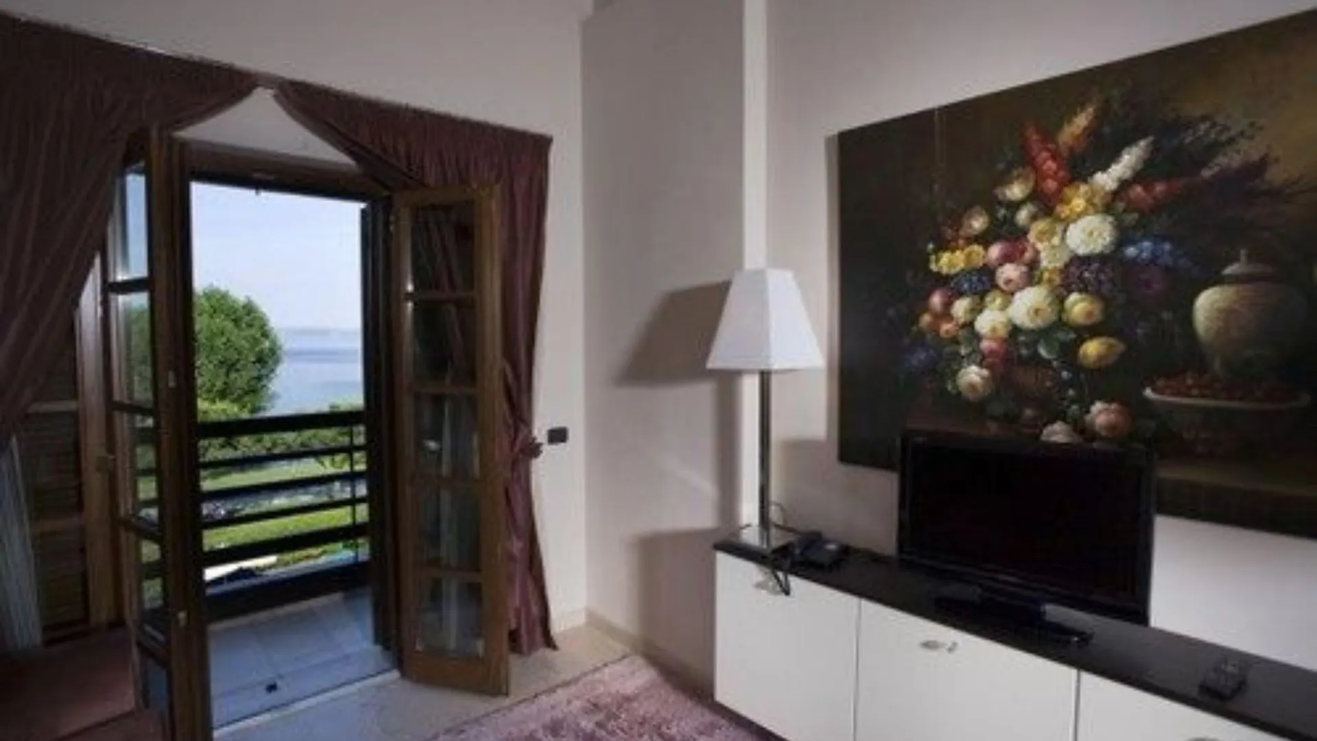 Residence Alexandra Stay Sirmione Italy