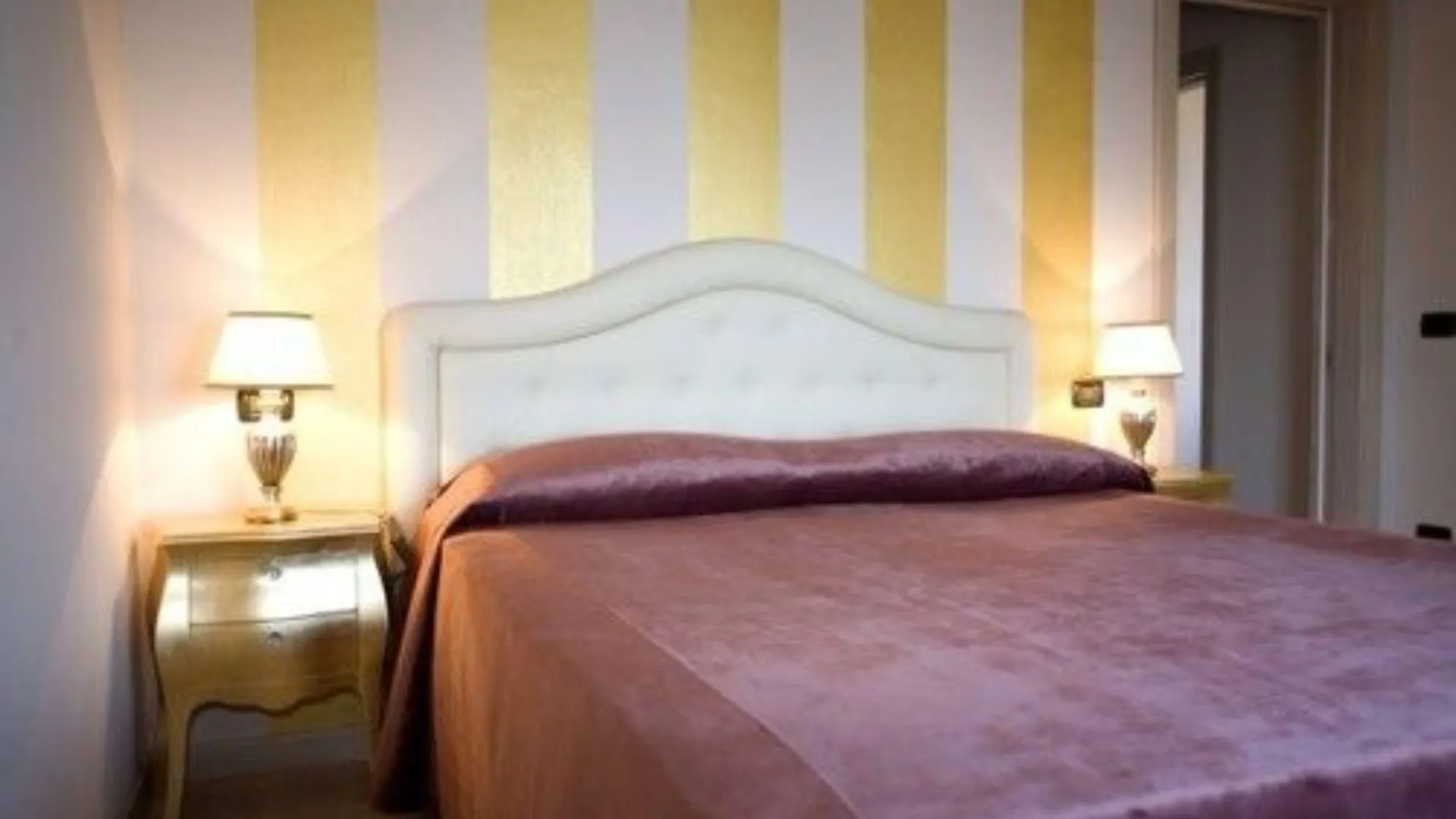 Residence Alexandra Stay Sirmione 3*,  Italy